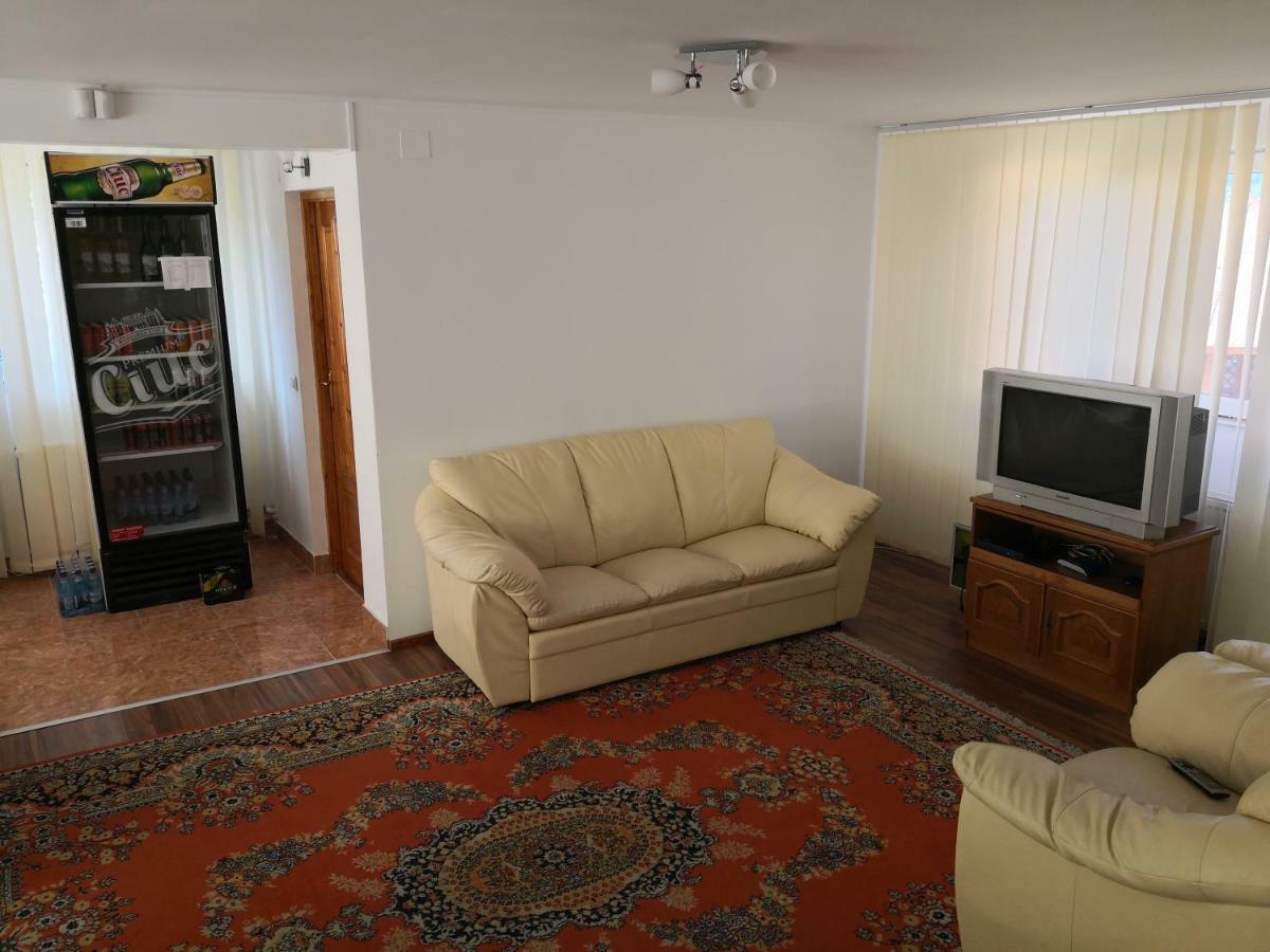 Casa De Vacanta Laurentiu Călimăneşti المظهر الخارجي الصورة